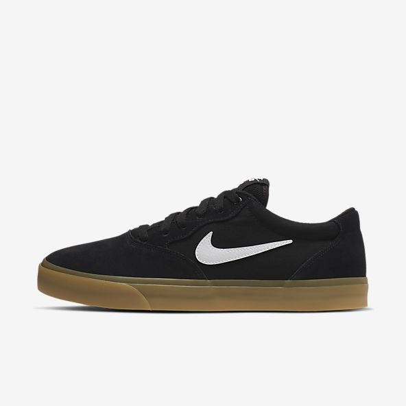 black nike skate shoes