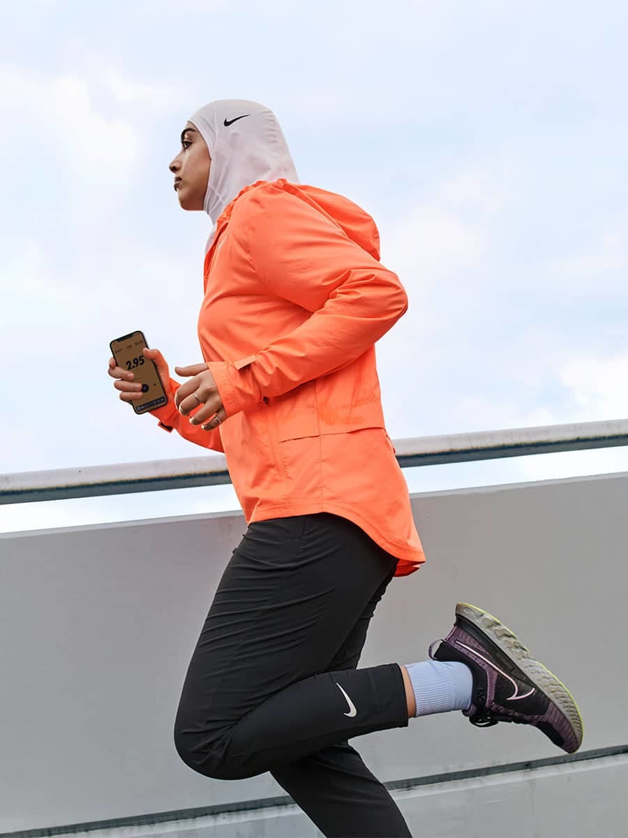 Cómo establecer lograr nuevos objetivos de running con la Nike Run Club App. Nike