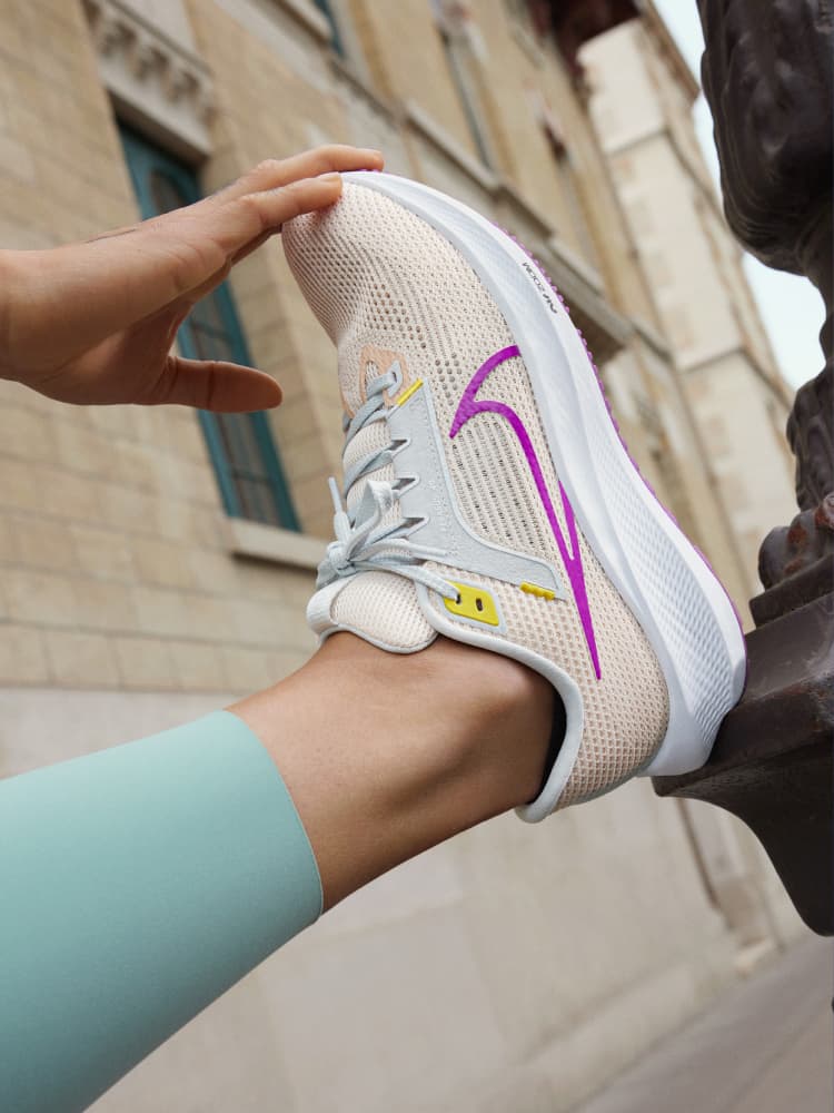 Running. Nike DE