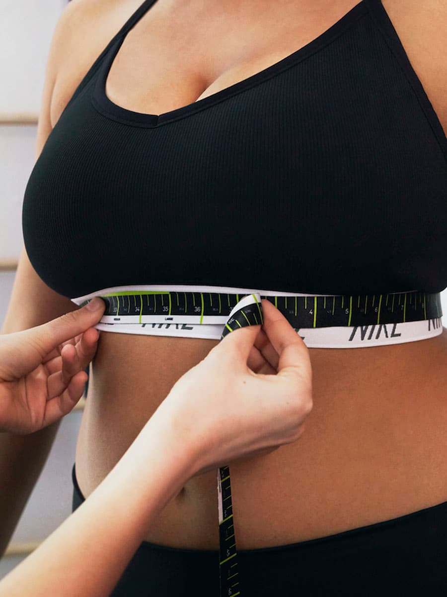 Venta anticipada Dirección Consejos Cómo medir tu talla de bra deportivo de Nike. Nike
