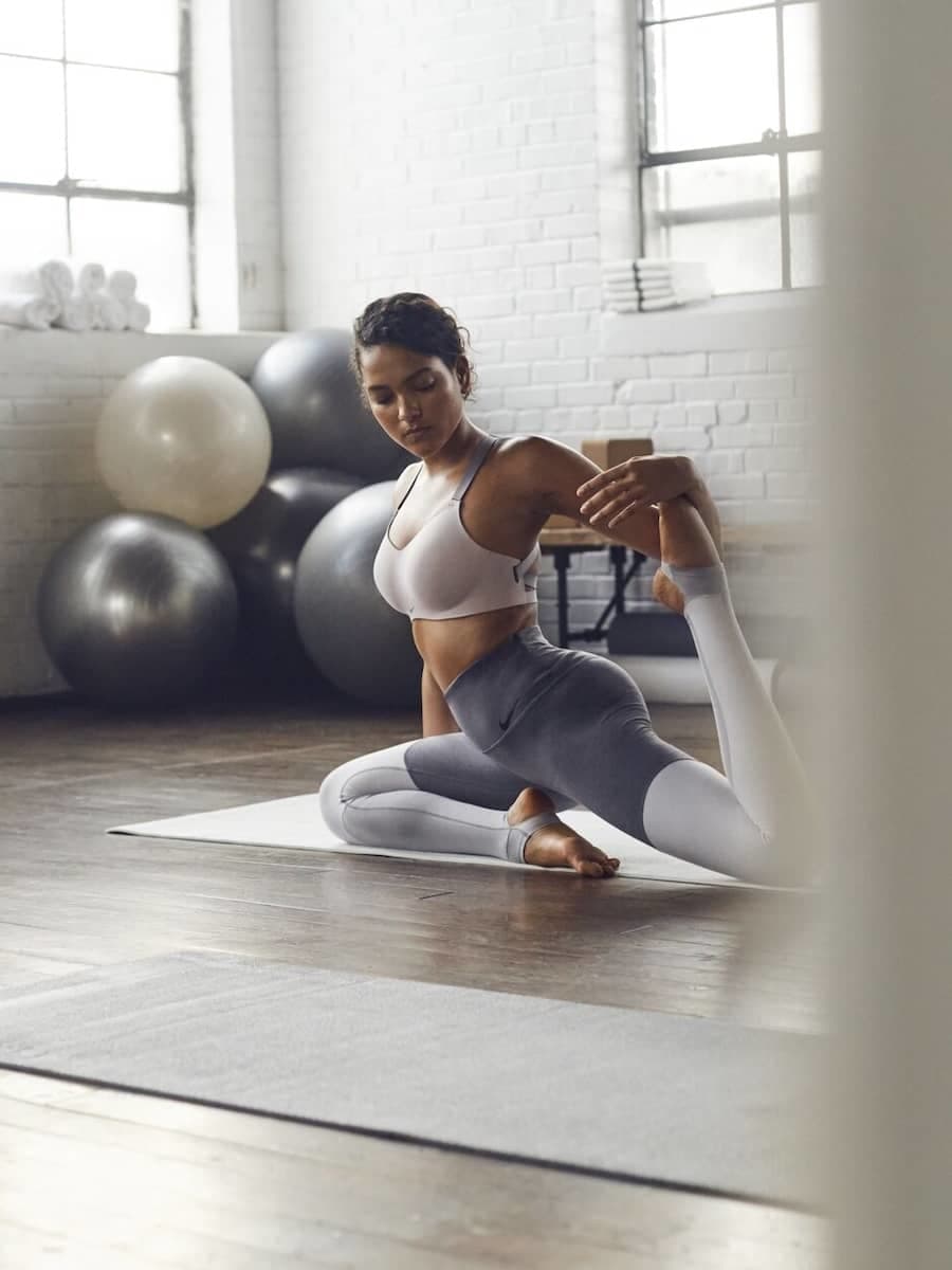 Cómo escoger ropa yoga intenso: para mantener la frescura y comodidad. Nike MX