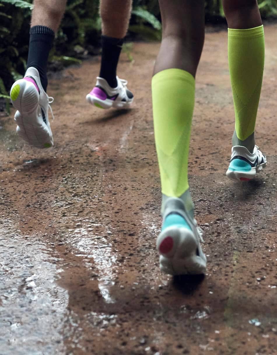 Cuál es la diferencia entre un calzado de estabilidad y uno control de movimiento?. Nike