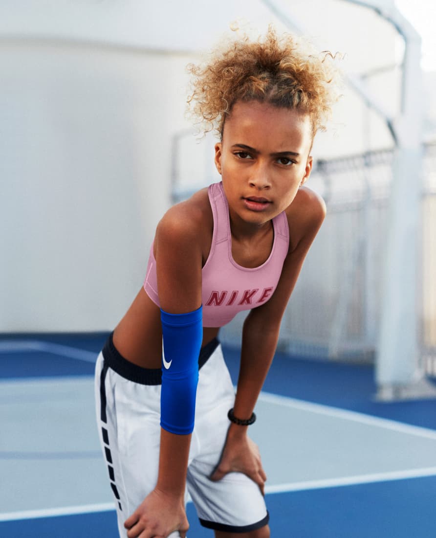 betekenis Ongelofelijk overloop Sport, meisjes en de puberteit. Nike BE
