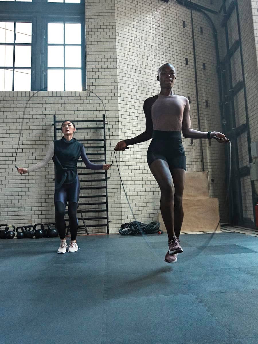 Sjah opening Zaklampen 8 warming-up-oefeningen ter voorbereiding voor je work-out. Nike NL