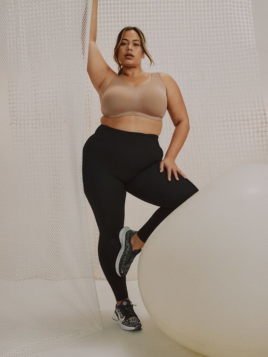 Qué es exactamente la talla grande? Así es como Nike está redefiniendo su enfoque de la ropa de talla grande para mujer Nike