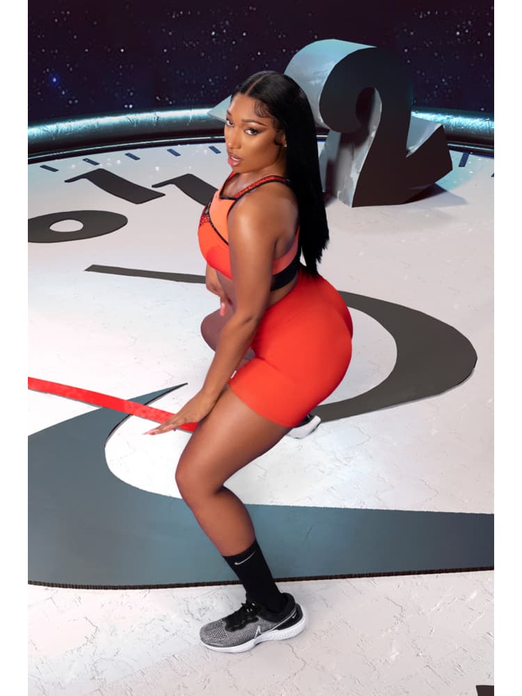Yeni Hotties: Megan Thee Stallion. Nike TR