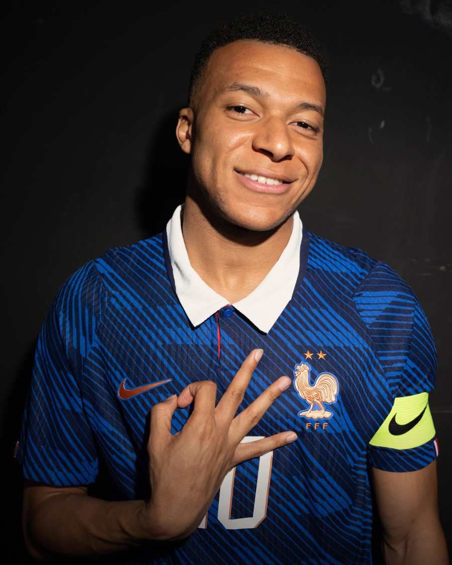 Nike Football. Nike ES