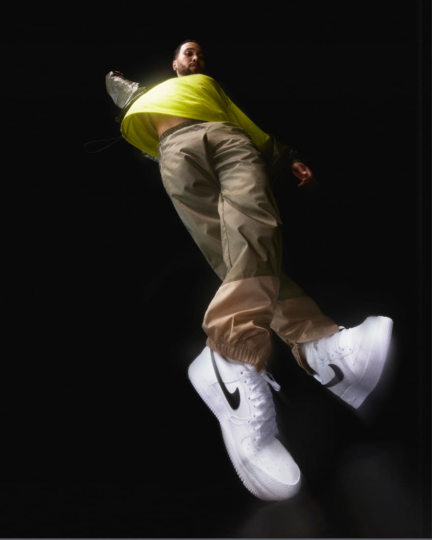 Dance. Nike ES