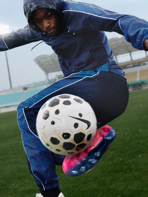 nike soccer accessories