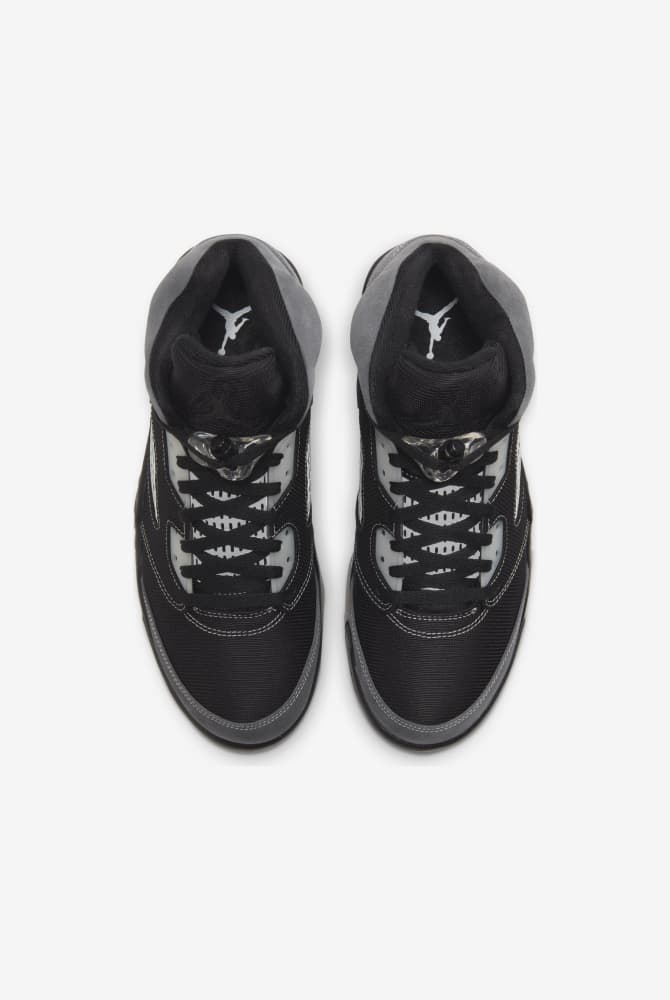 AIR JORDAN 5 RETRO. Nike AR