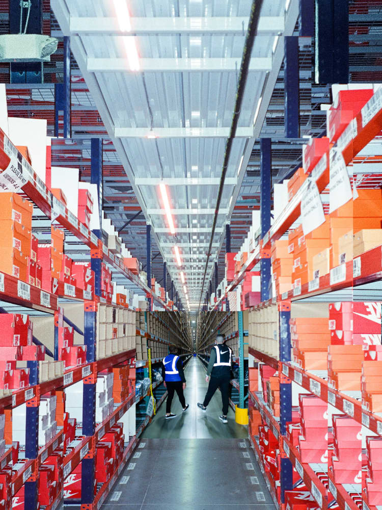 automaat Magistraat Factureerbaar Nike's Reverse Logistics Mission To Save Millions of Shoes. Nike GB