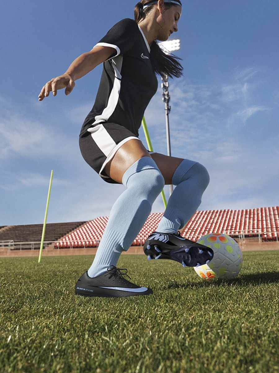 サム・カー、Nike Mercurialサッカーシューズとアパレルで初の