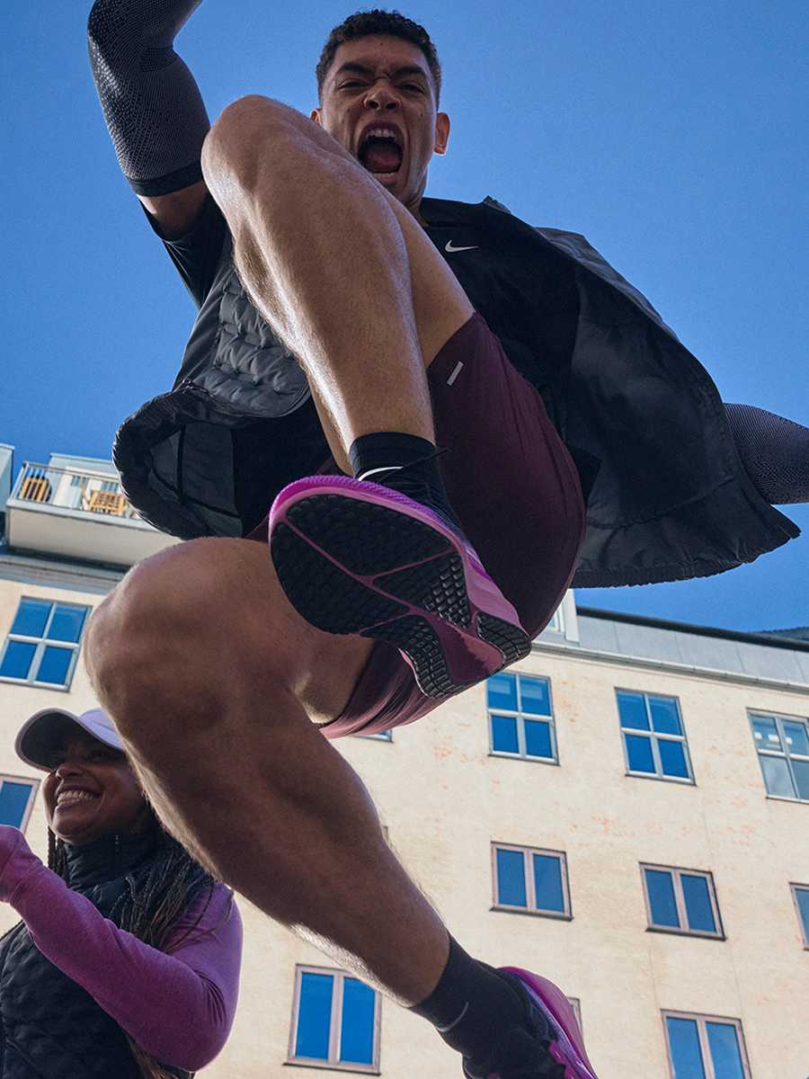 Nikeのアイコニックな最新ランニングアパレルコレクション、Nike Swift