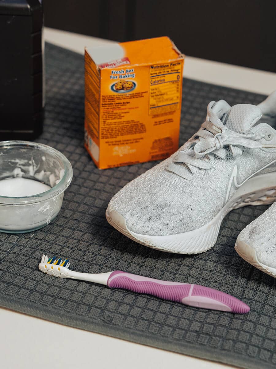 How to clean white shoes made of any material