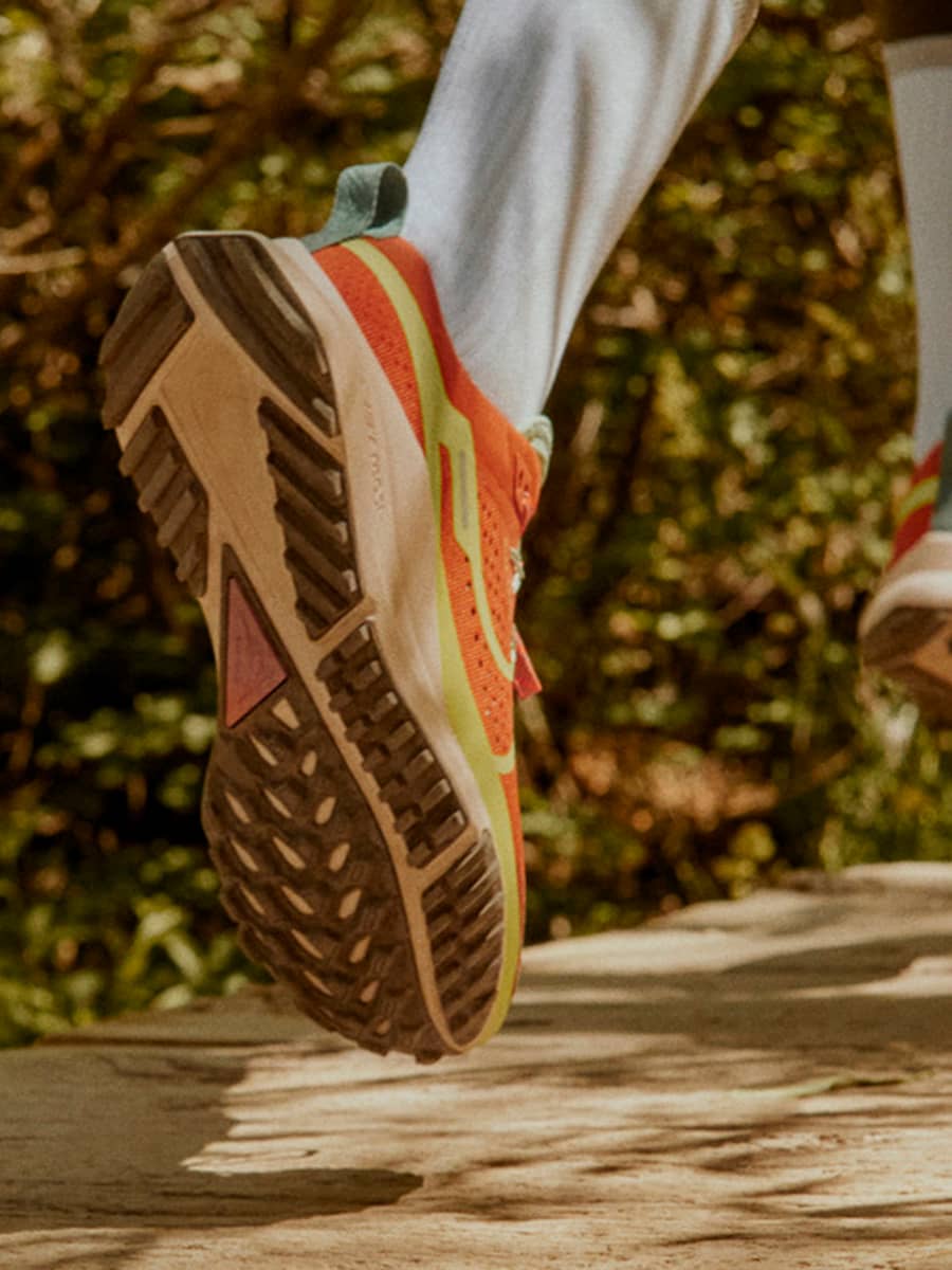 nike trail sneaker