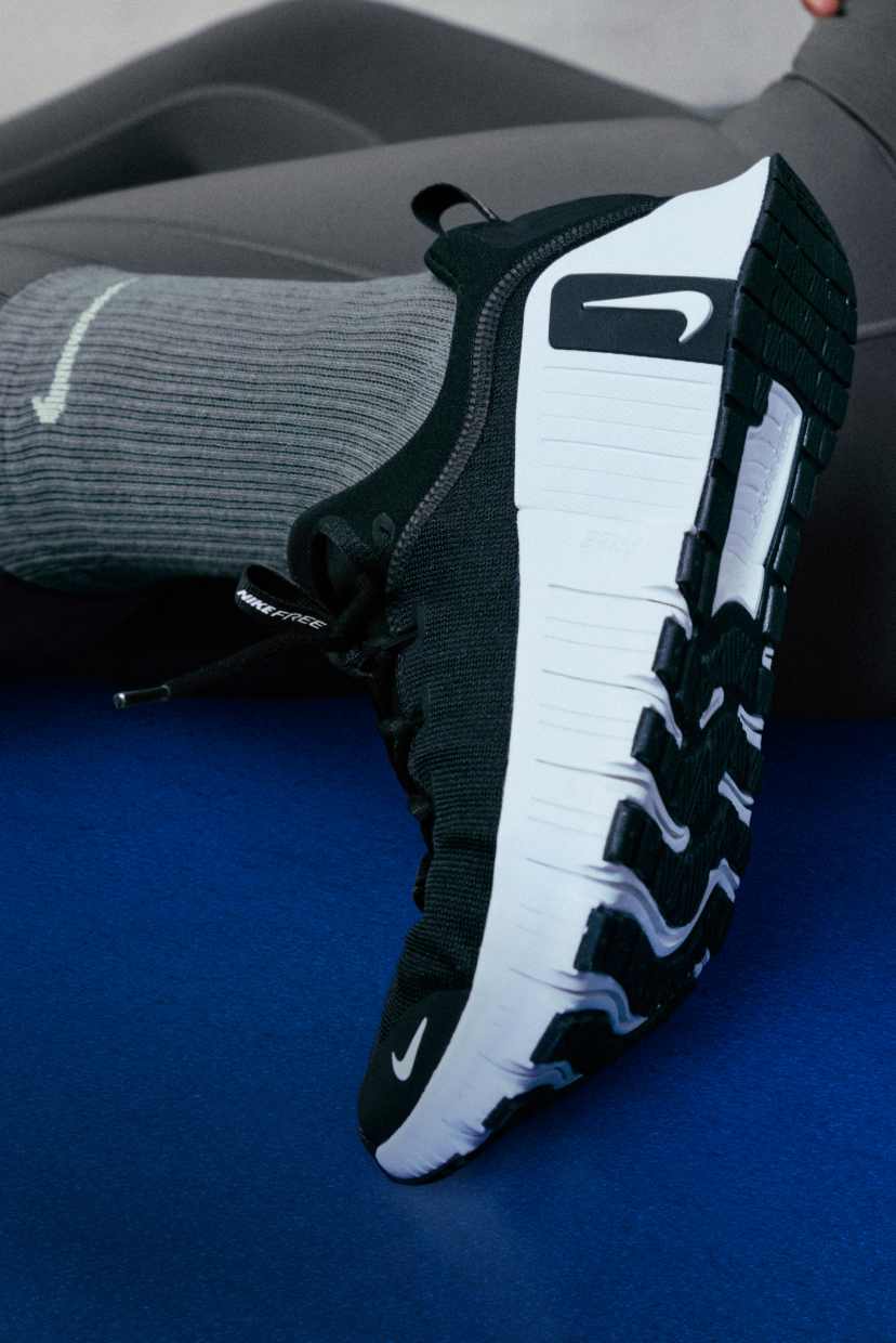 靴 NikeWomen'sShoxTLBlackandllicSilver Nike Shox TL Women's Shoes. Nike JP