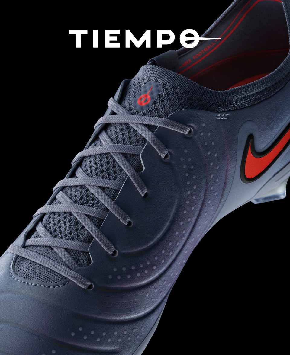 Nike サッカーシューズ 324779-016 ブラック/レッド　未使用　新品 ナイキ サッカー 赤 BLACK サッカースパイク｜Yahoo!フリマ（旧