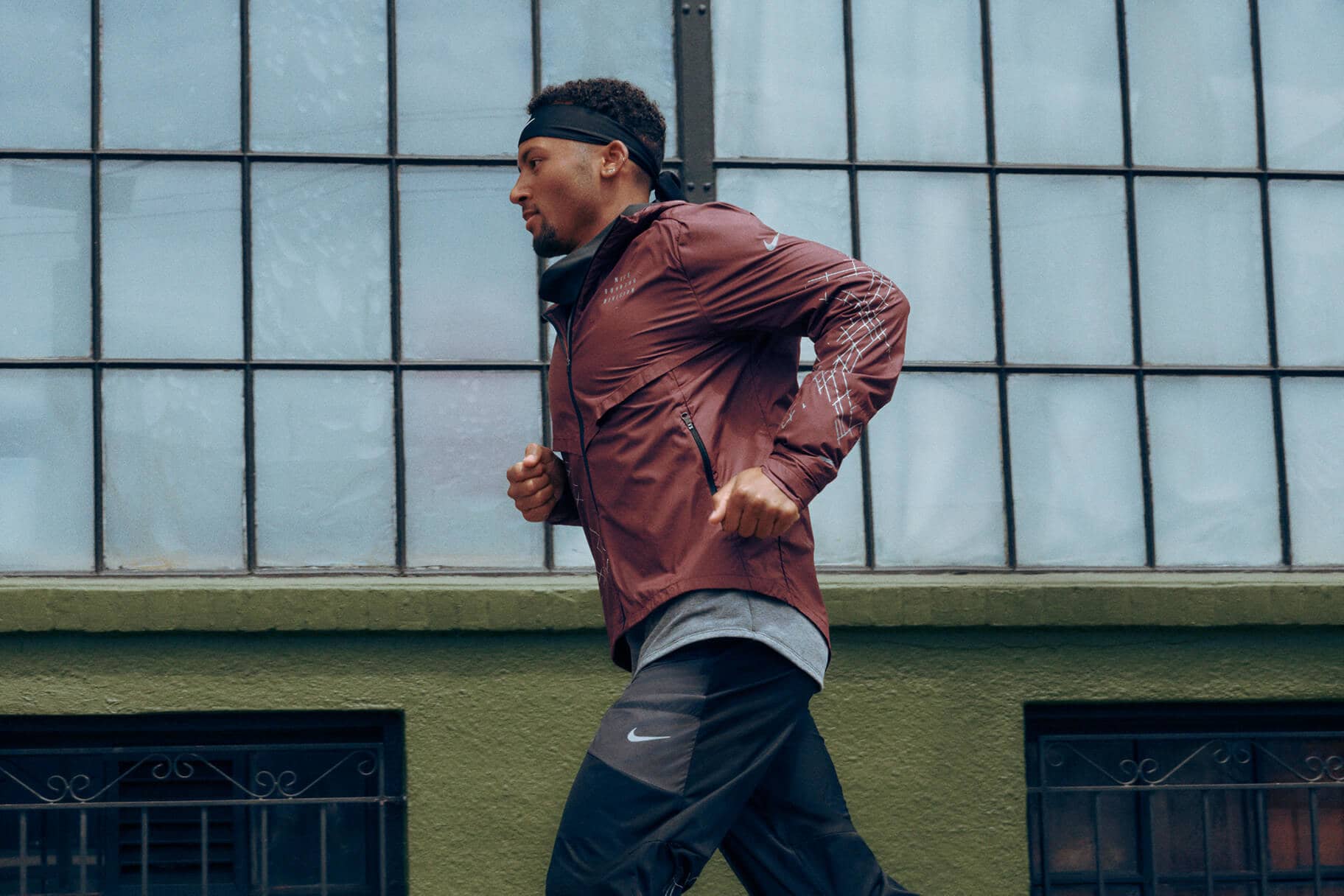 Nikeが通気性を自動でコントロールできる最新のアパレル技術 