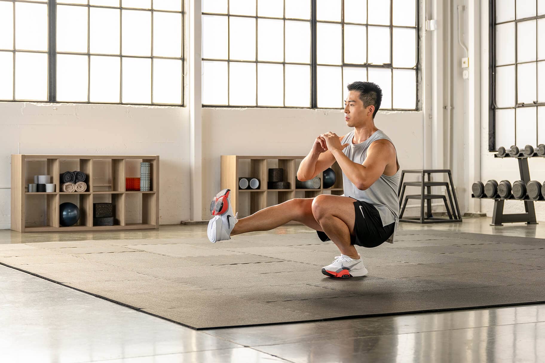 Tout ce que vous devez savoir sur les squats sautés. Nike BE