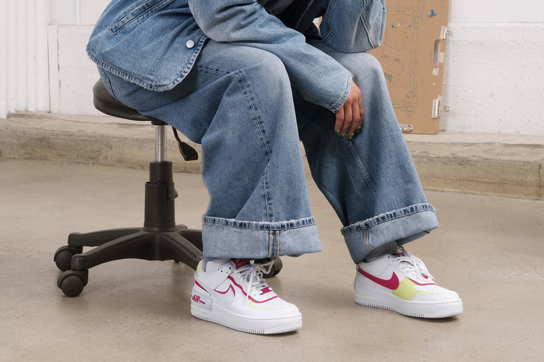 Denim Pantalon Avec Air Force Homme Jeans Air Force Moda How To Style Air Force With Jeans TikTok