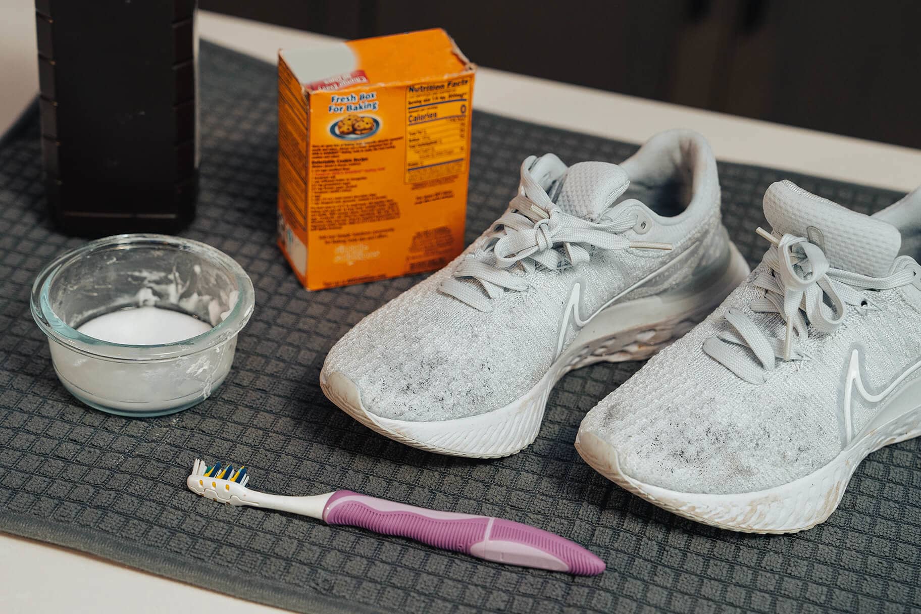 Cómo limpiar calzado de gamuza. Nike