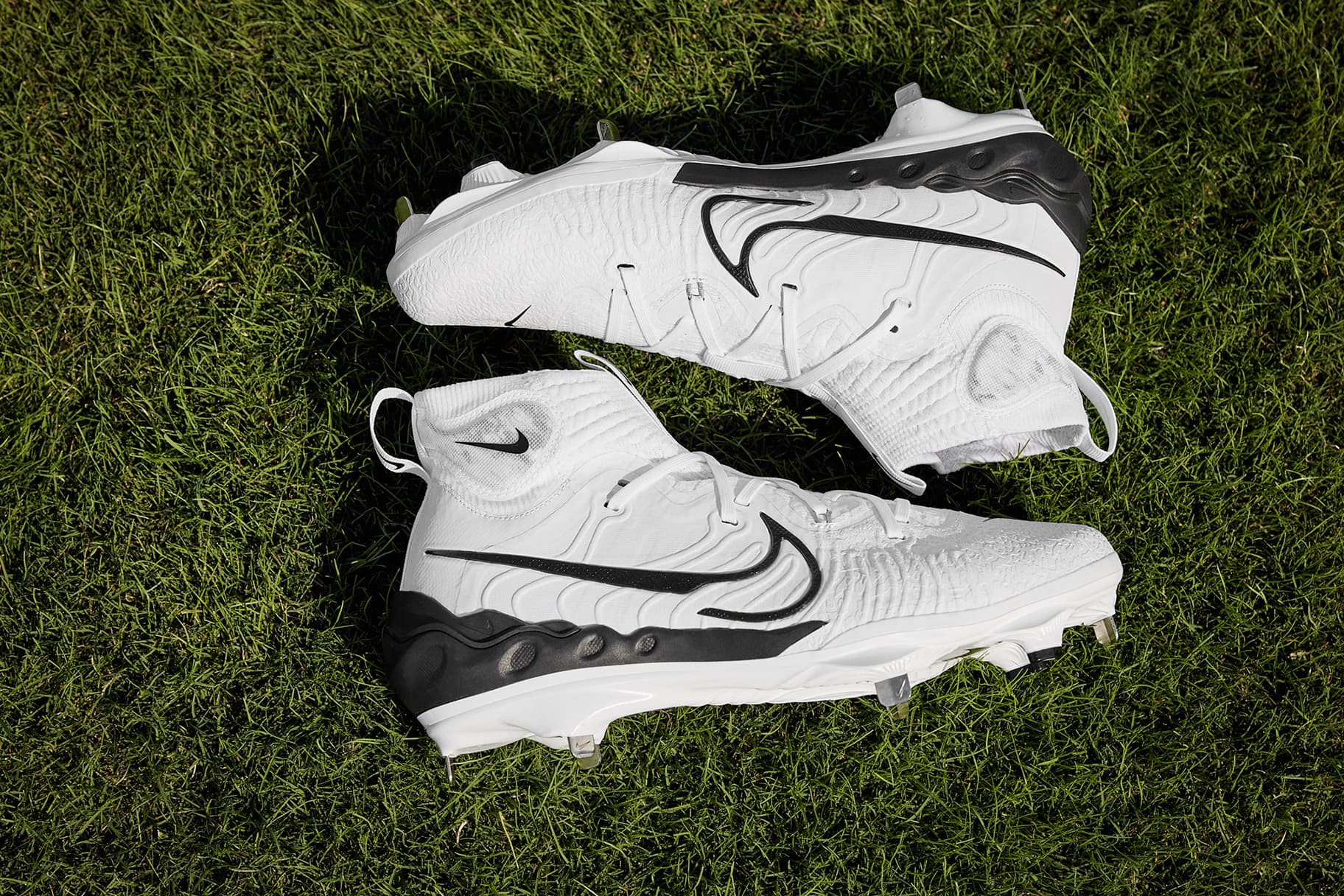 nike baseball molded cleats