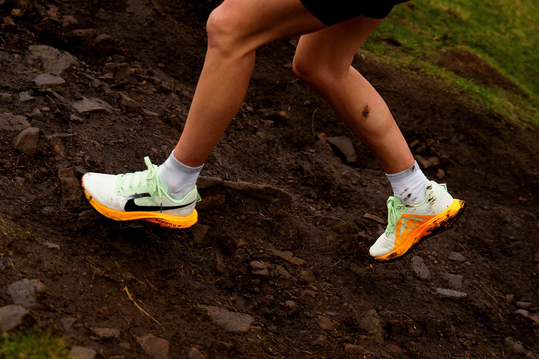 nike venture runner n7 on feet