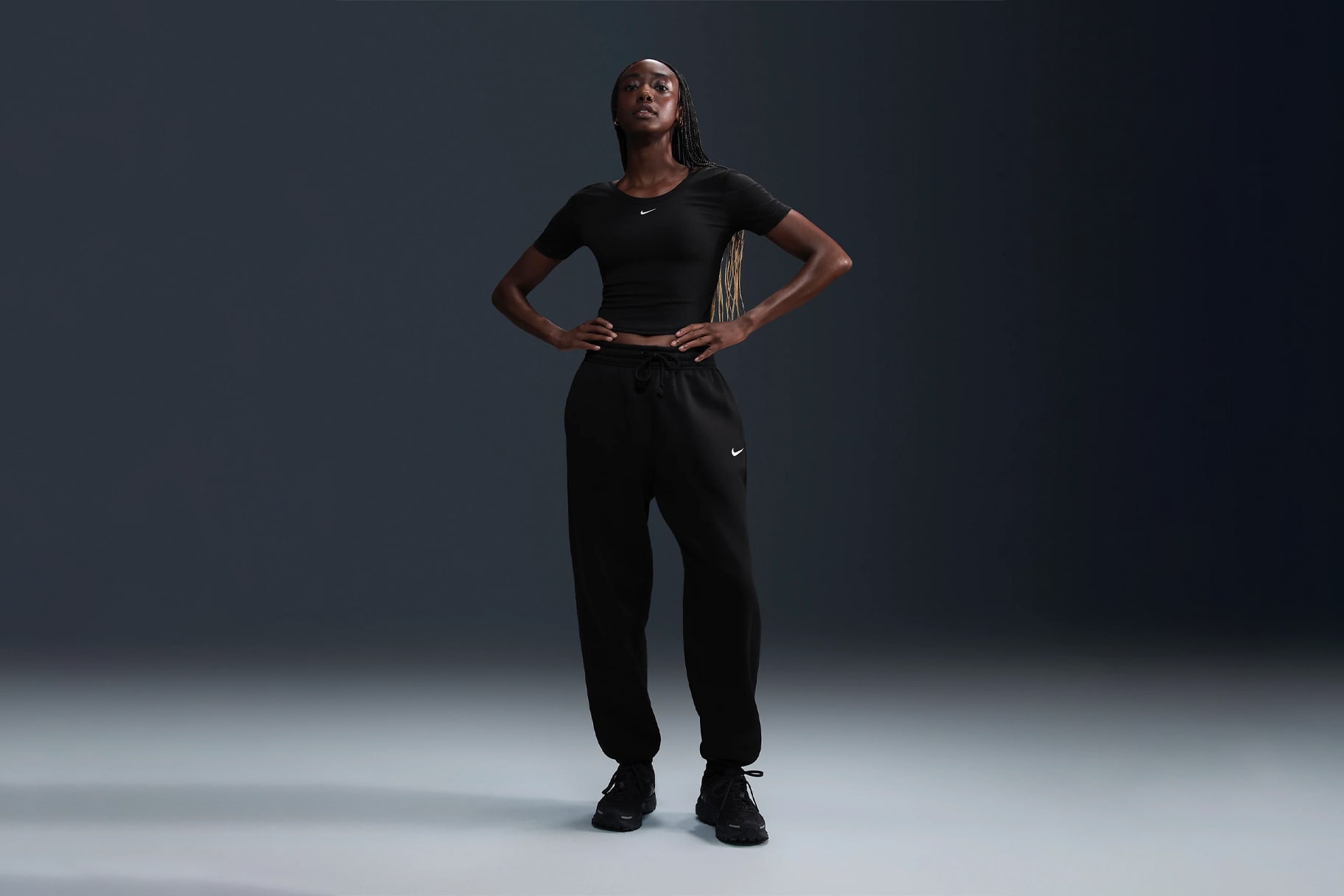 black nike tracksuit bottoms womens