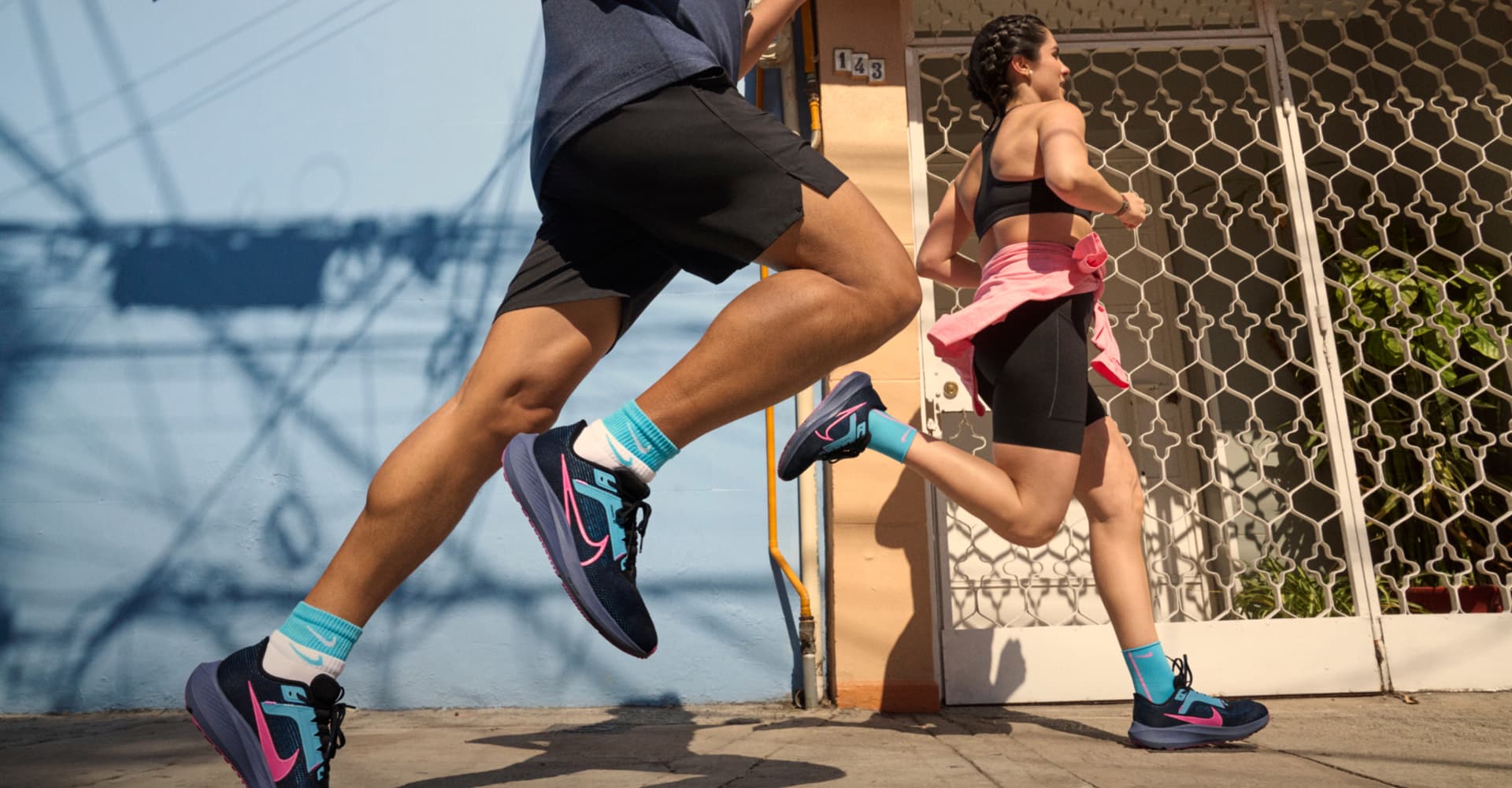 Running. Nike ES