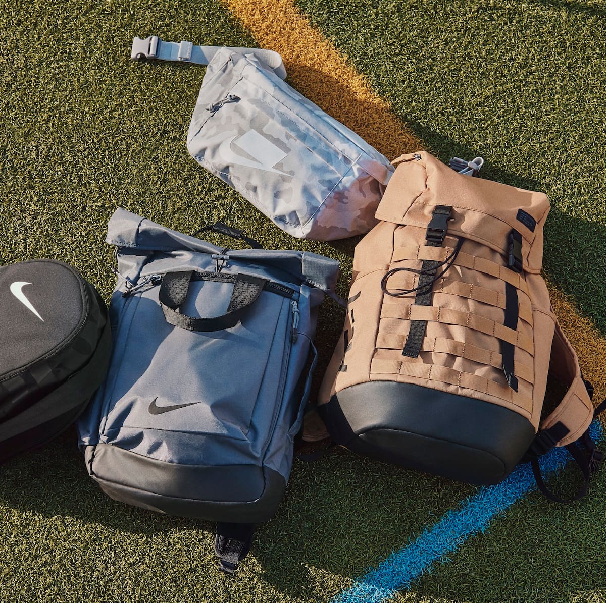 Cuáles son las mochilas ideales para a la trabajar y viajar?. Nike MX