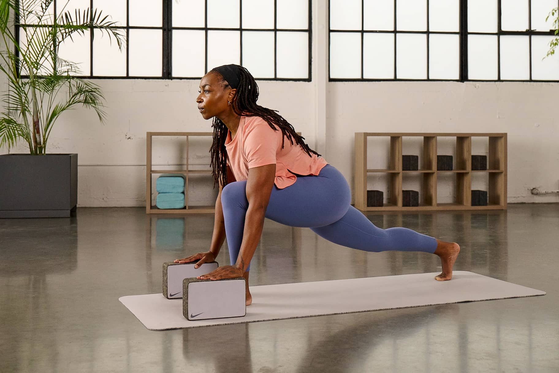 cayó recuperación navegador Cómo usar los bloques de yoga: 5 posturas que debes intentar. Nike