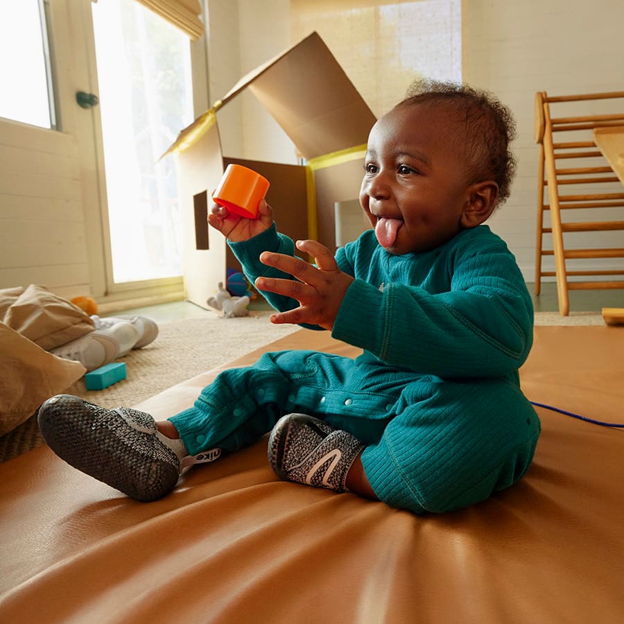 歩き始めの時期に最適なシューズの選び方.オンラインストア (通販サイト)