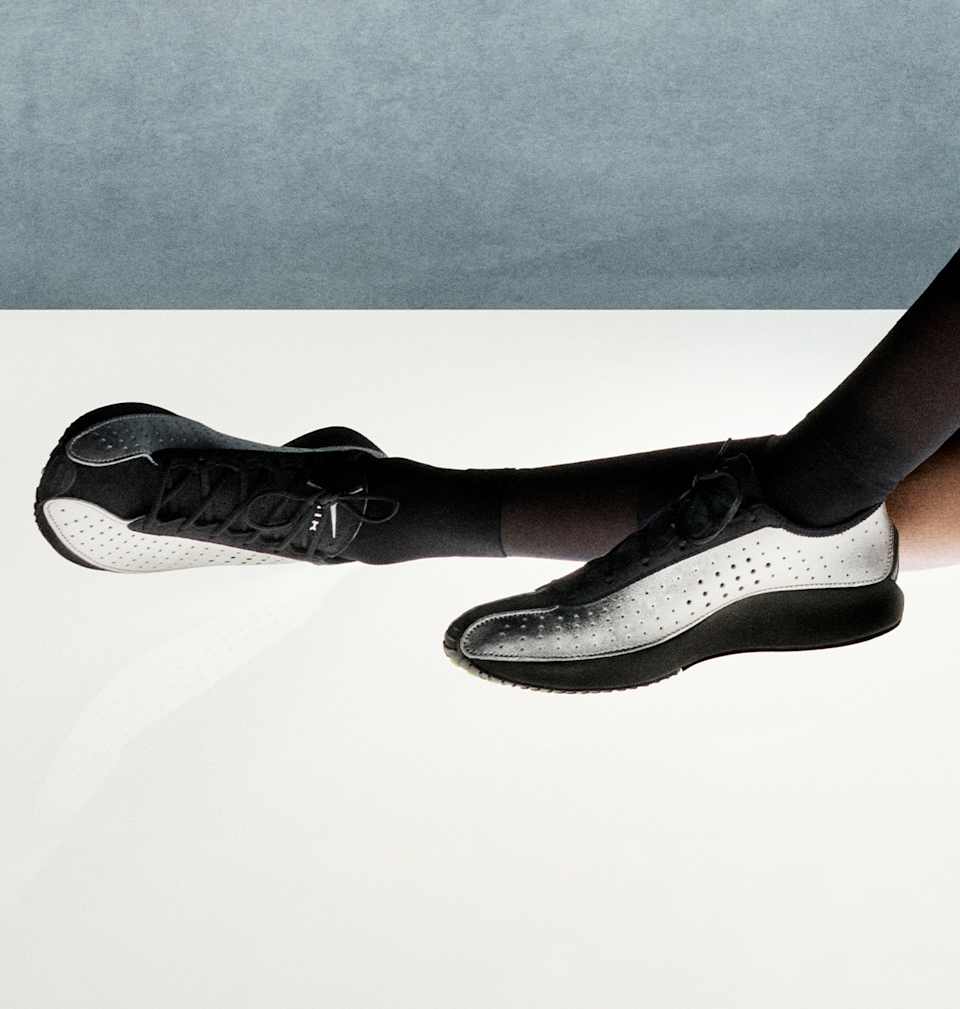 美品＊NIKEナイキ＊アシンメトリーとメッシュスリットが可愛いテニスドレスM NIKE (ナイキ) ローカットスニーカー メンズ 25cm ホワイト