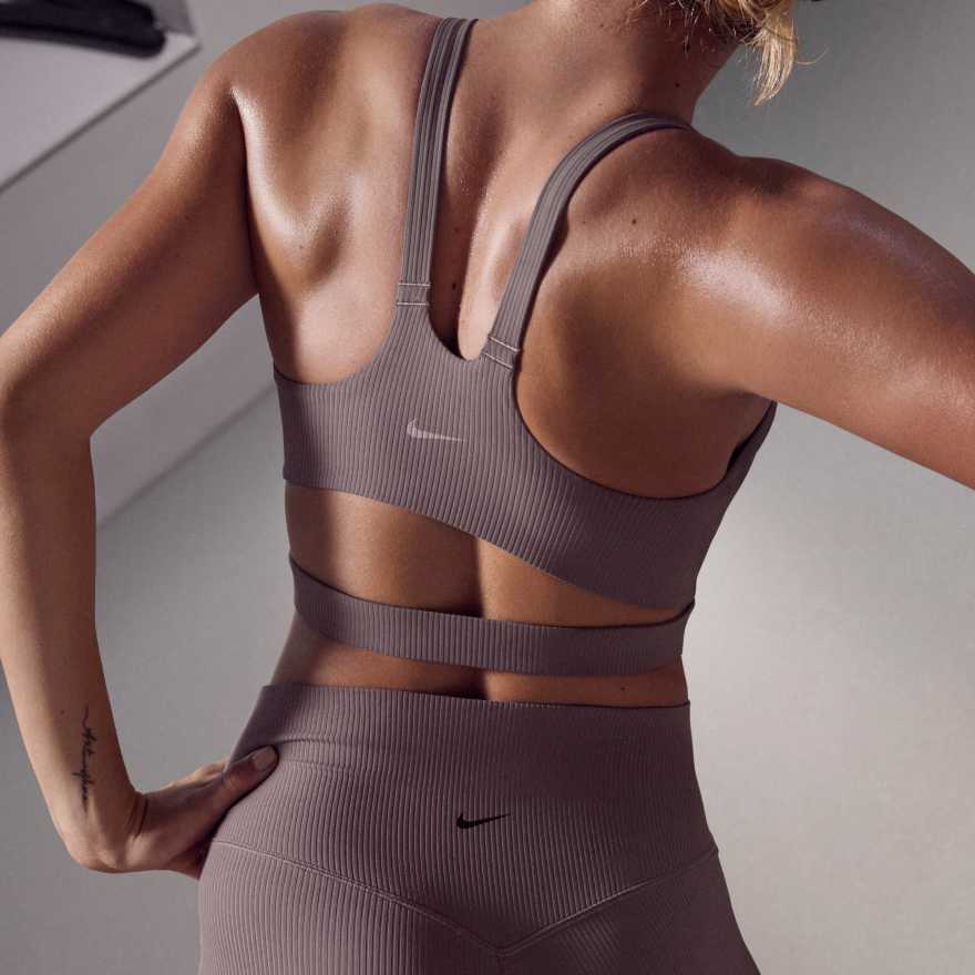 Women's Shoes, Clothing & Accessories. Nike.com