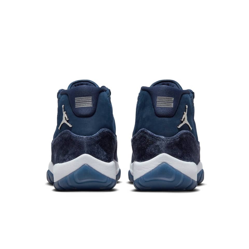 Beneficiario Sin sentido manipular Air Jordan 11 “Midnight Navy” Delivers Velvet Vibes. Nike.com
