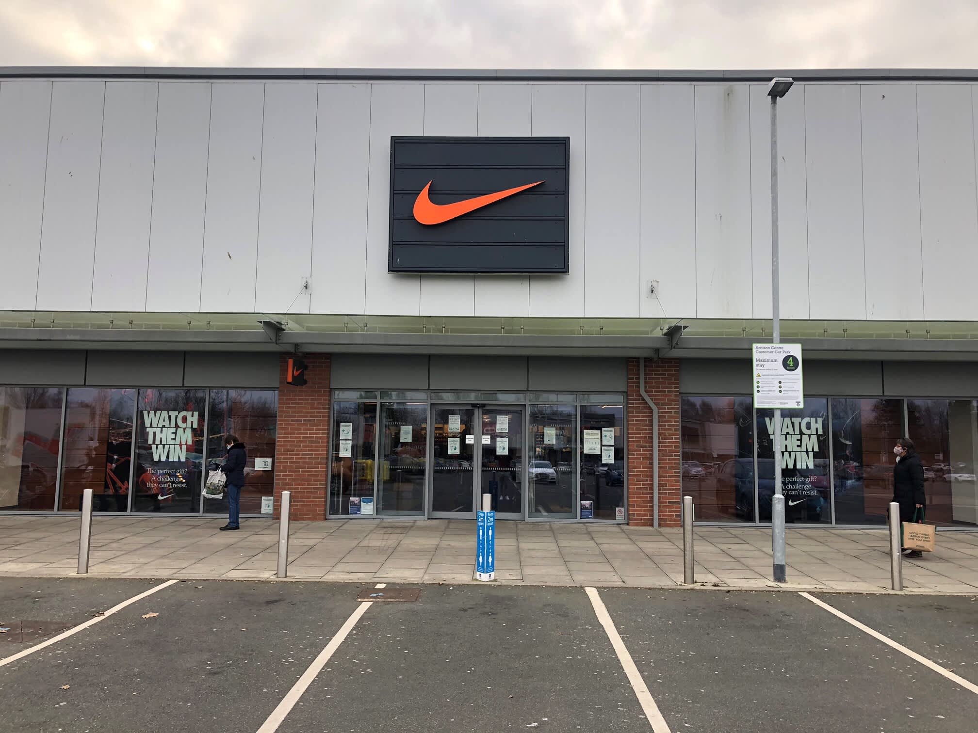Engañoso La Internet Mirar atrás Nike Factory Store Durham. Durham, GBR. Nike.com ES