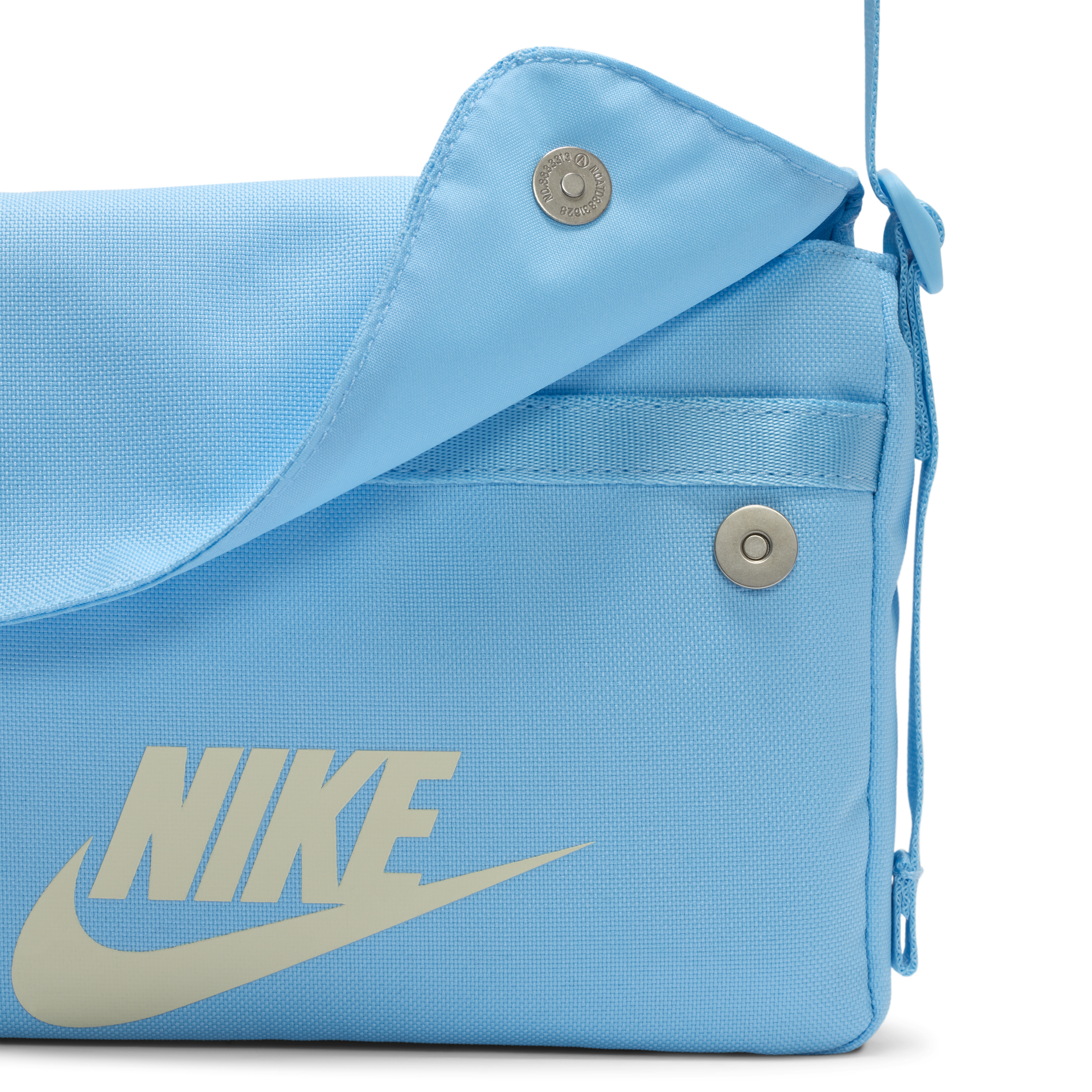 Nike Sportswear Women's Futura 365 Crossbody Bag (3L)