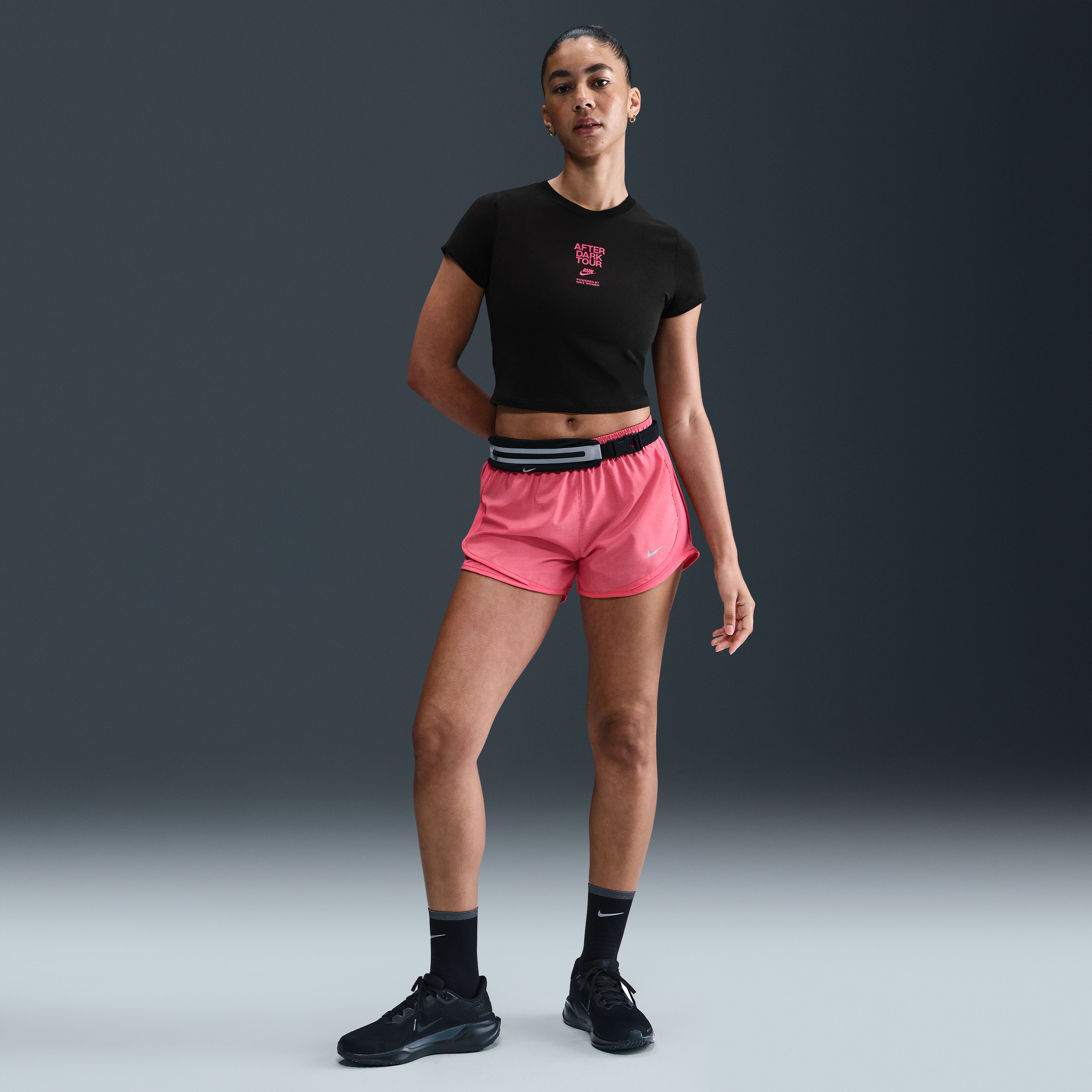 Nike After Dark Tour Women's Slim Short-Sleeve Cropped T-Shirt