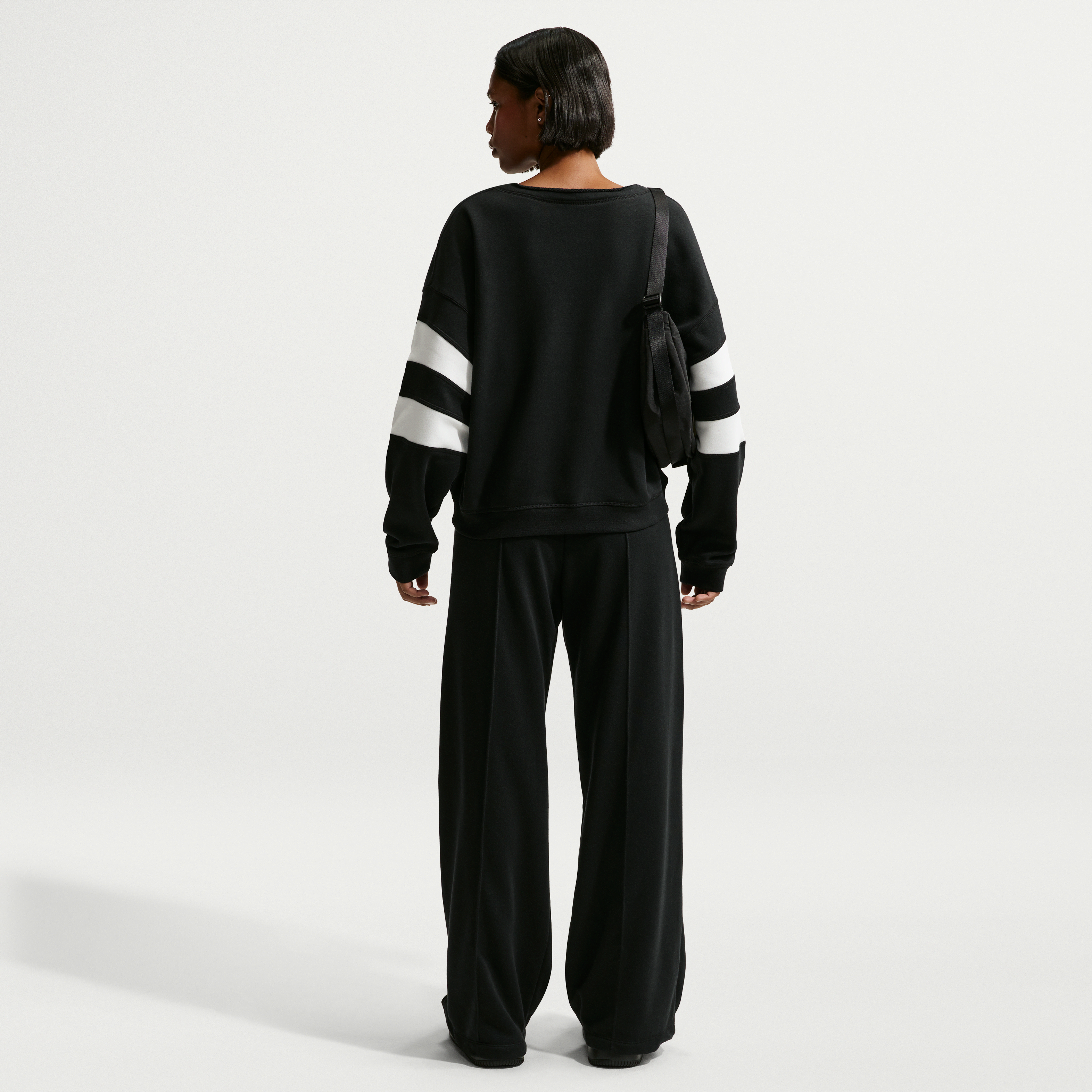 Nike Sportswear Club Fleece Women's Oversized V-Neck Sweatshirt