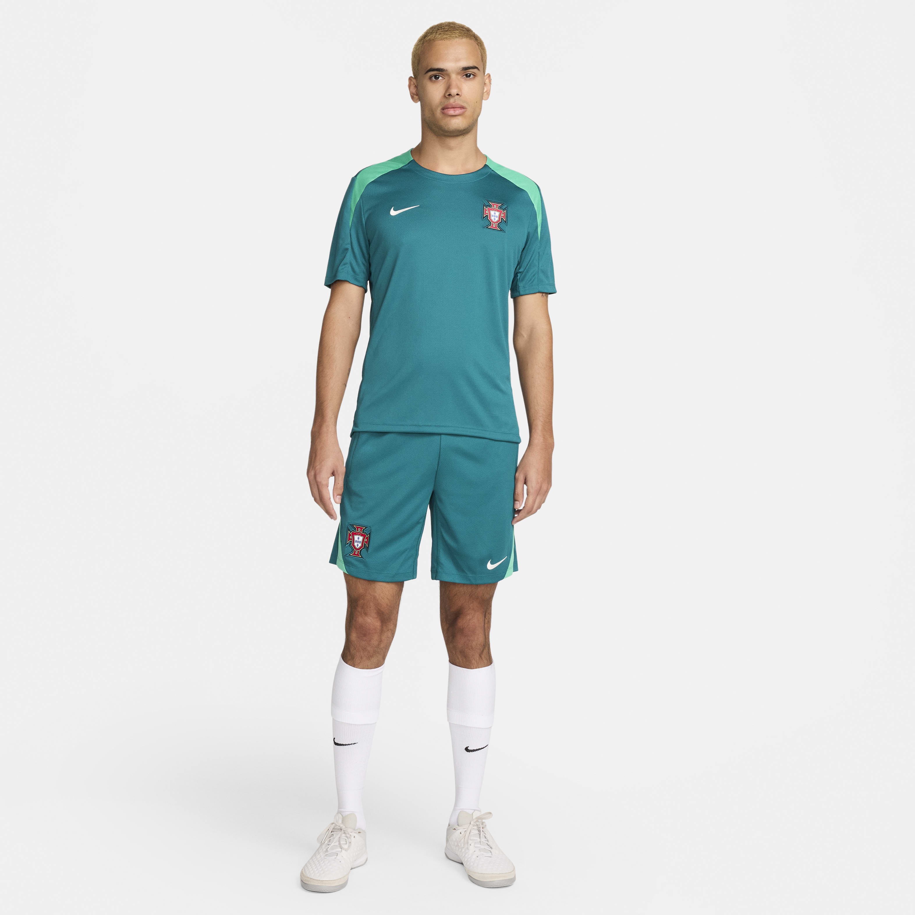 Portugal Strike Men's Nike Dri-FIT Soccer Knit Shorts