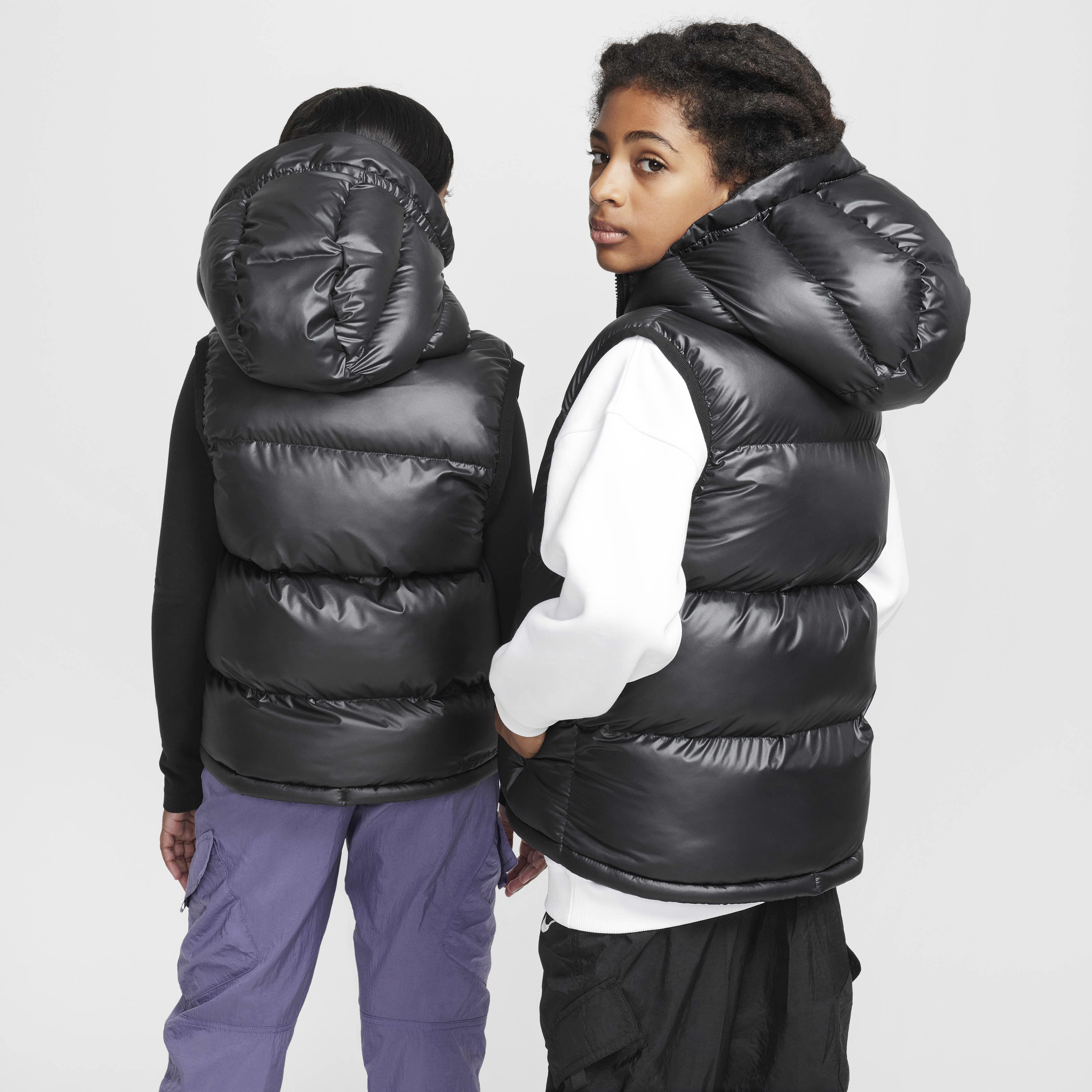 Nike Sportswear Heavyweight Synthetic Fill EasyOn Big Kids' Therma-FIT Repel Loose Hooded Vest