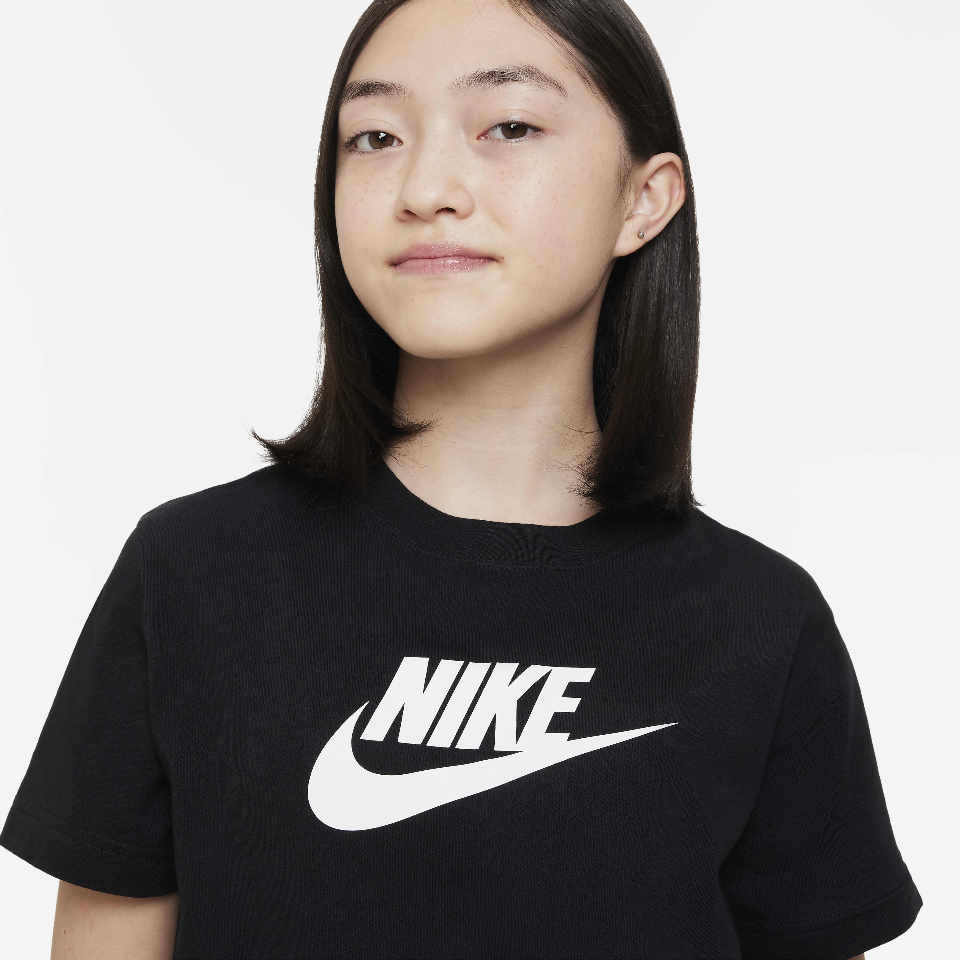 Nike Sportswear Big Kids' (Girls') T-Shirt