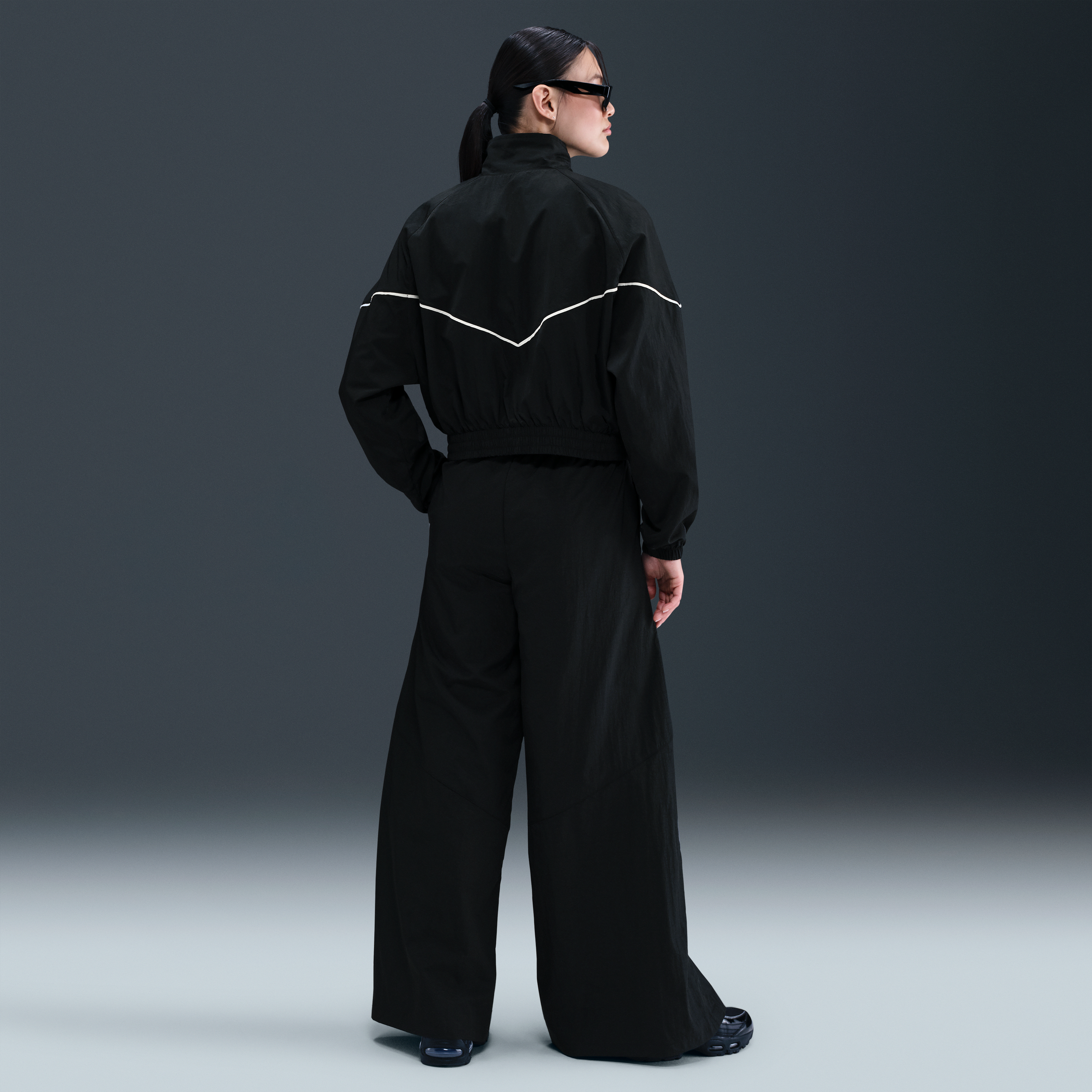 Nike Sportswear Women's Wide-Leg Woven Pants