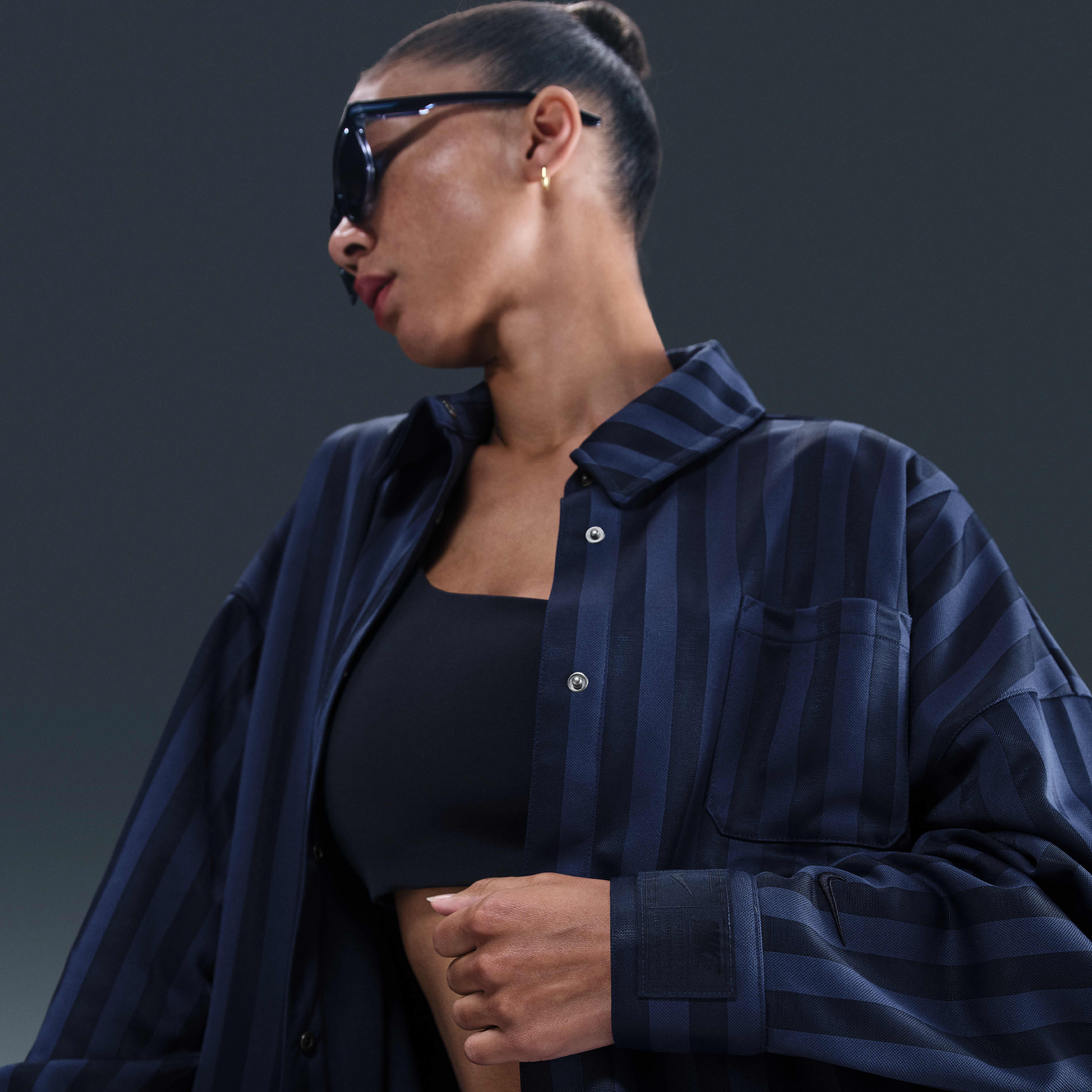 Nike Sportswear Women's Oversized Jacquard Striped Button-Down Shirt
