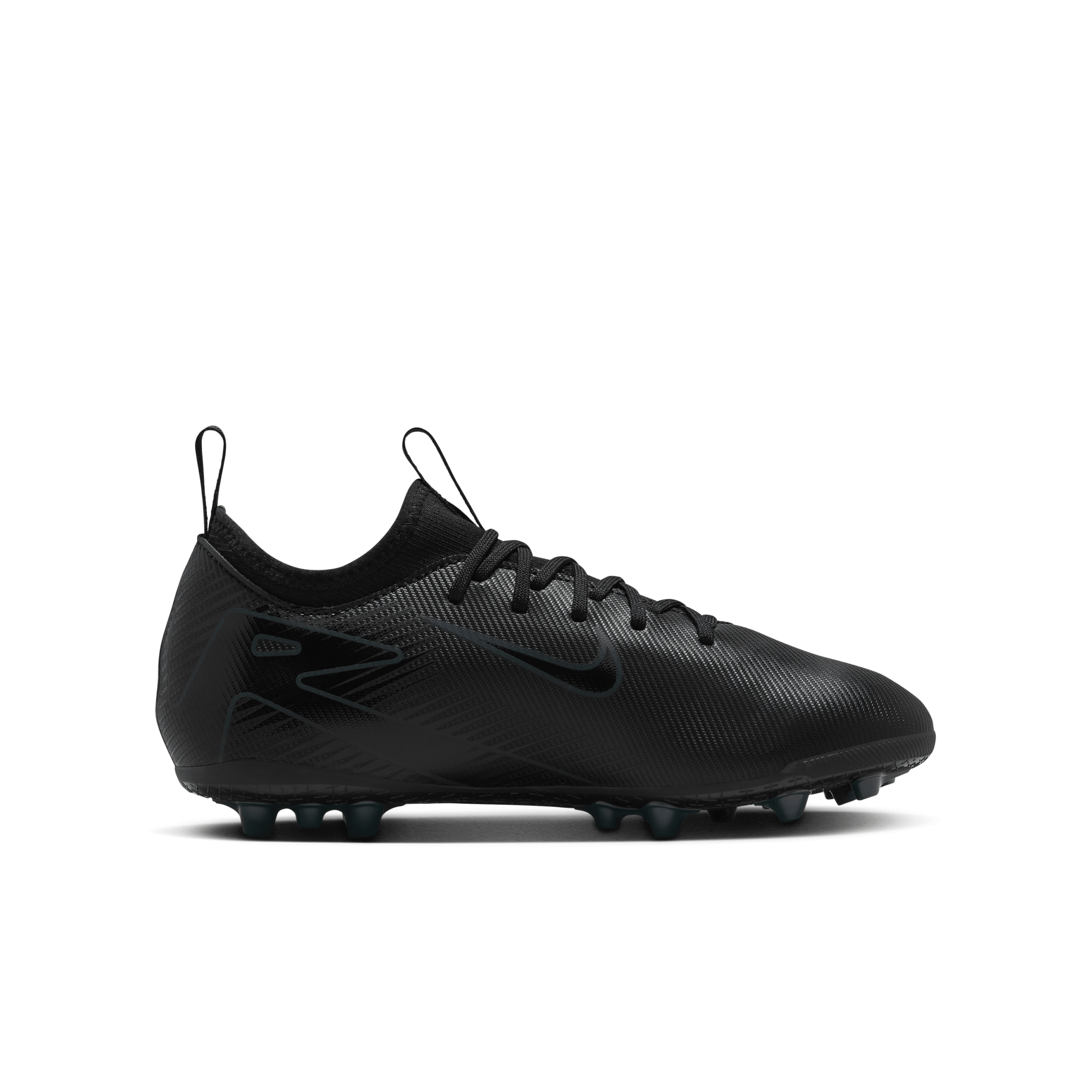 Nike Jr. Mercurial Vapor 16 Academy Little/Big Kids' AG Low-Top Soccer Cleats