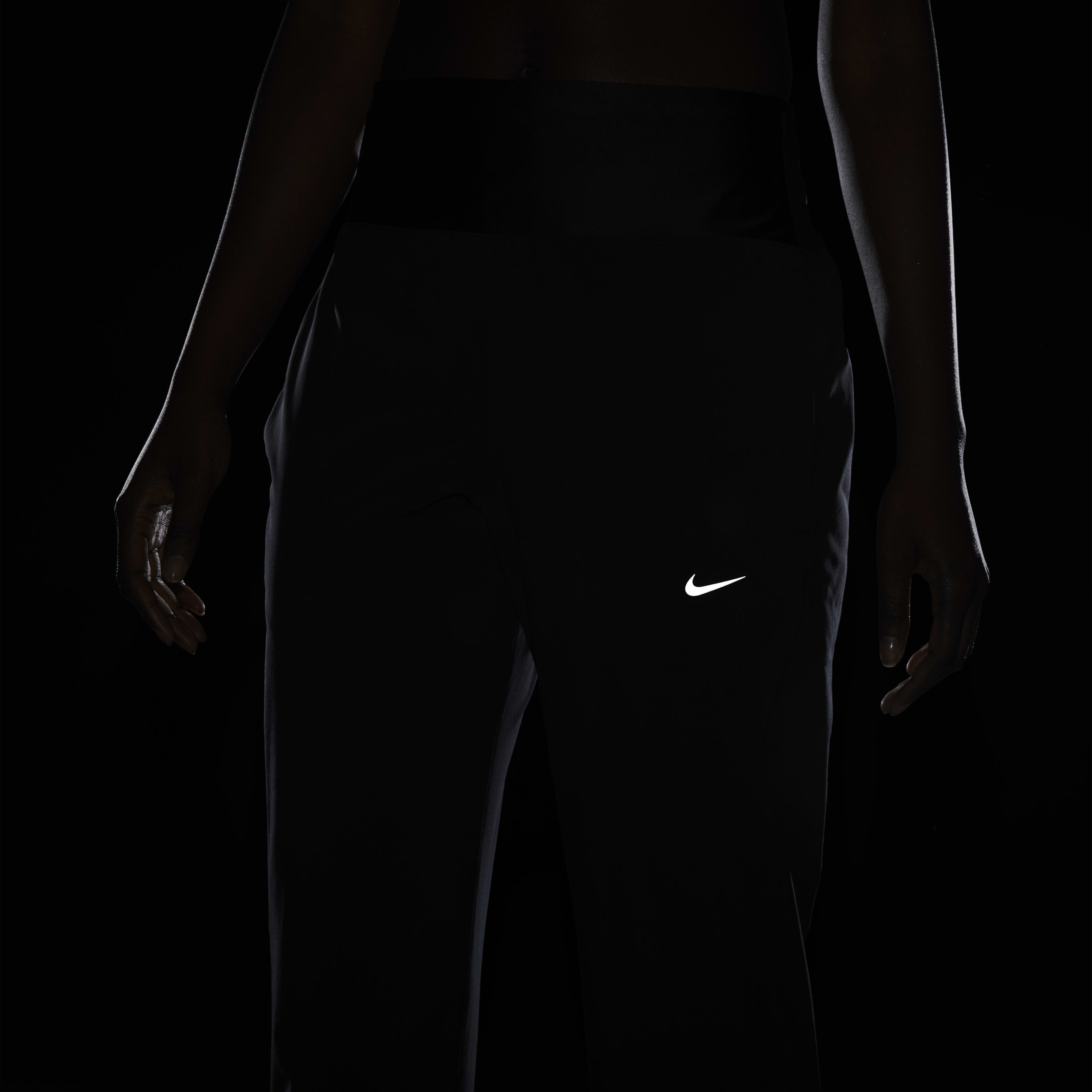 Nike Dri-FIT Swift Women's Mid-Rise Running Pants