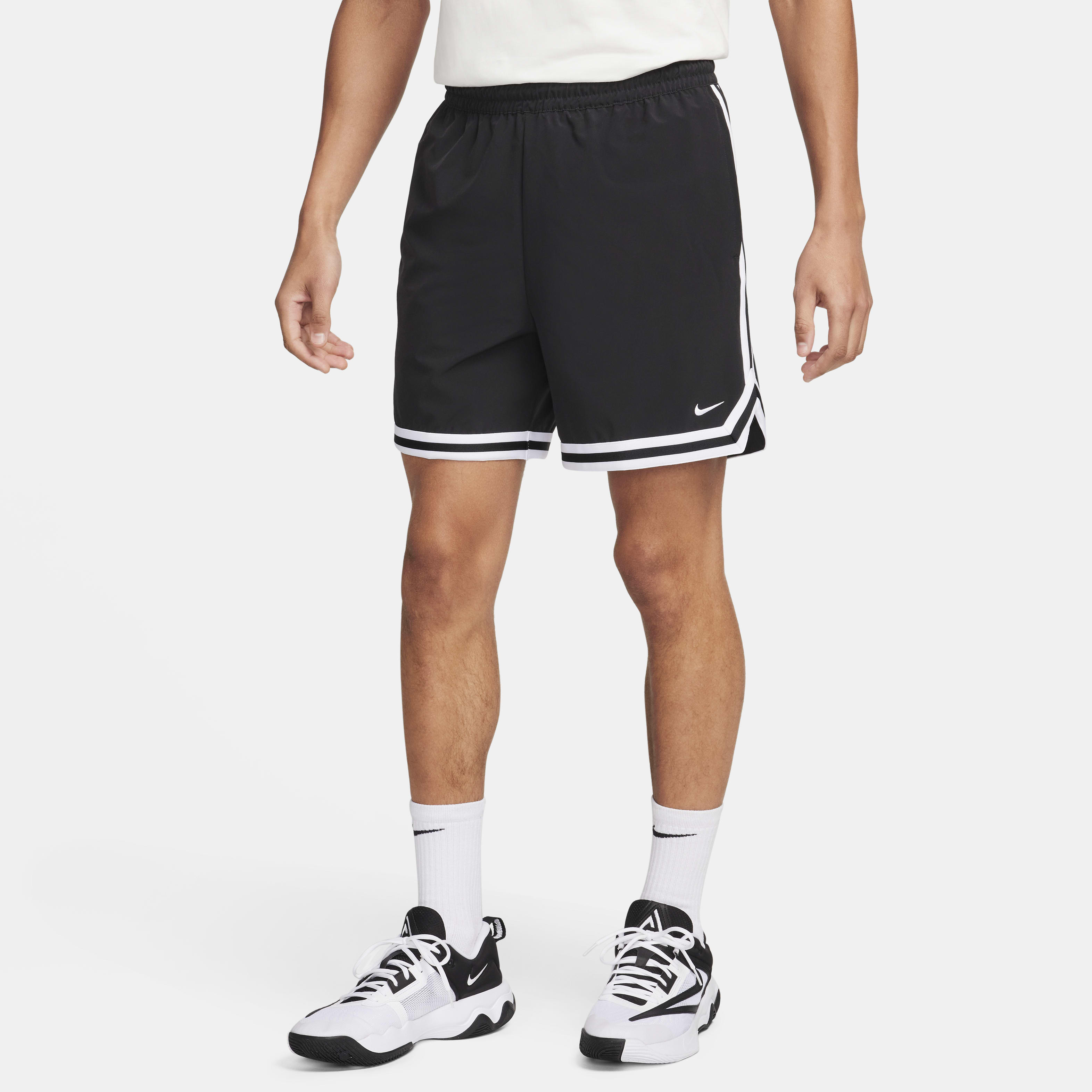 Nike DNA Men's Dri-FIT 6" UV Woven Basketball Shorts