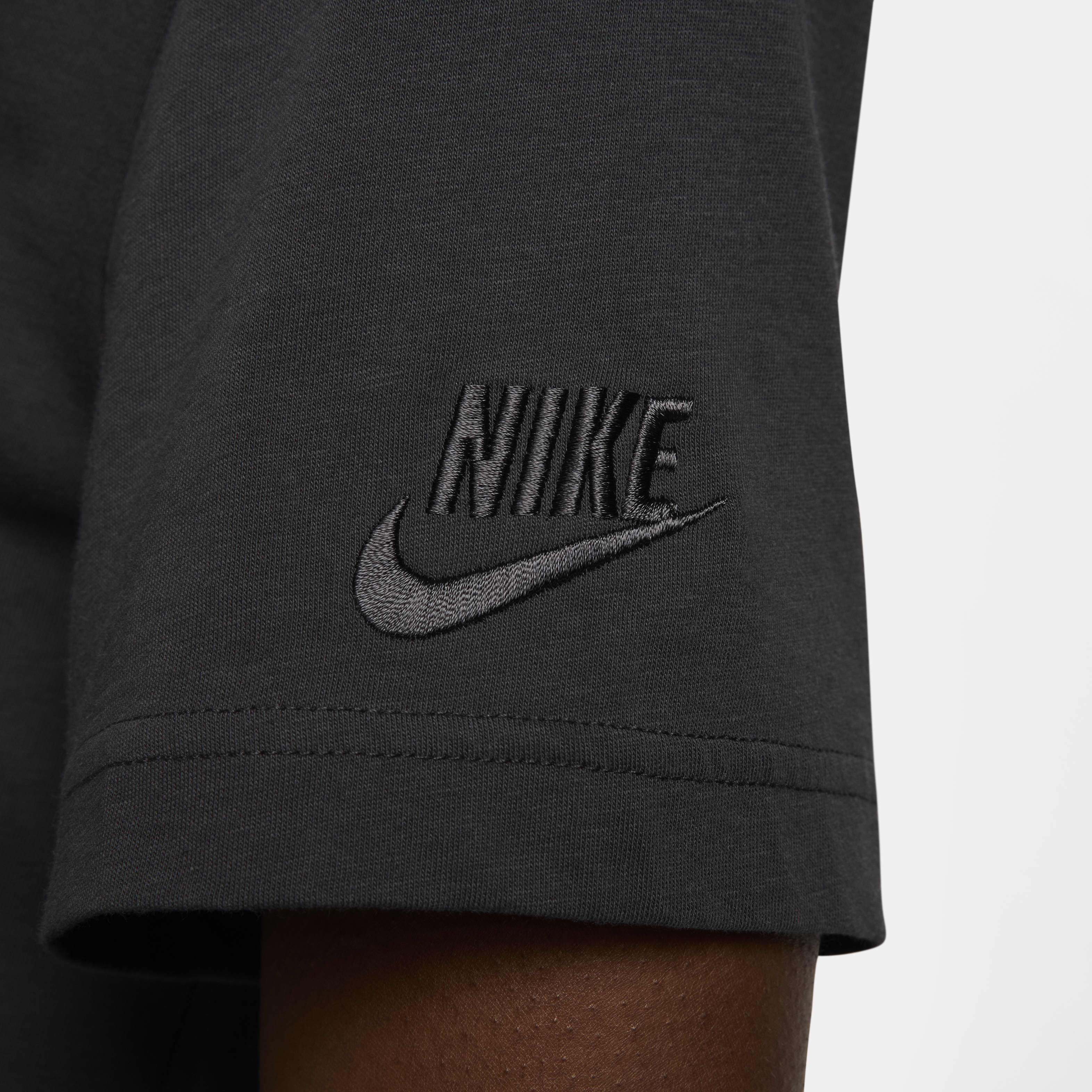 Nike Sportswear Women's Cropped T-Shirt