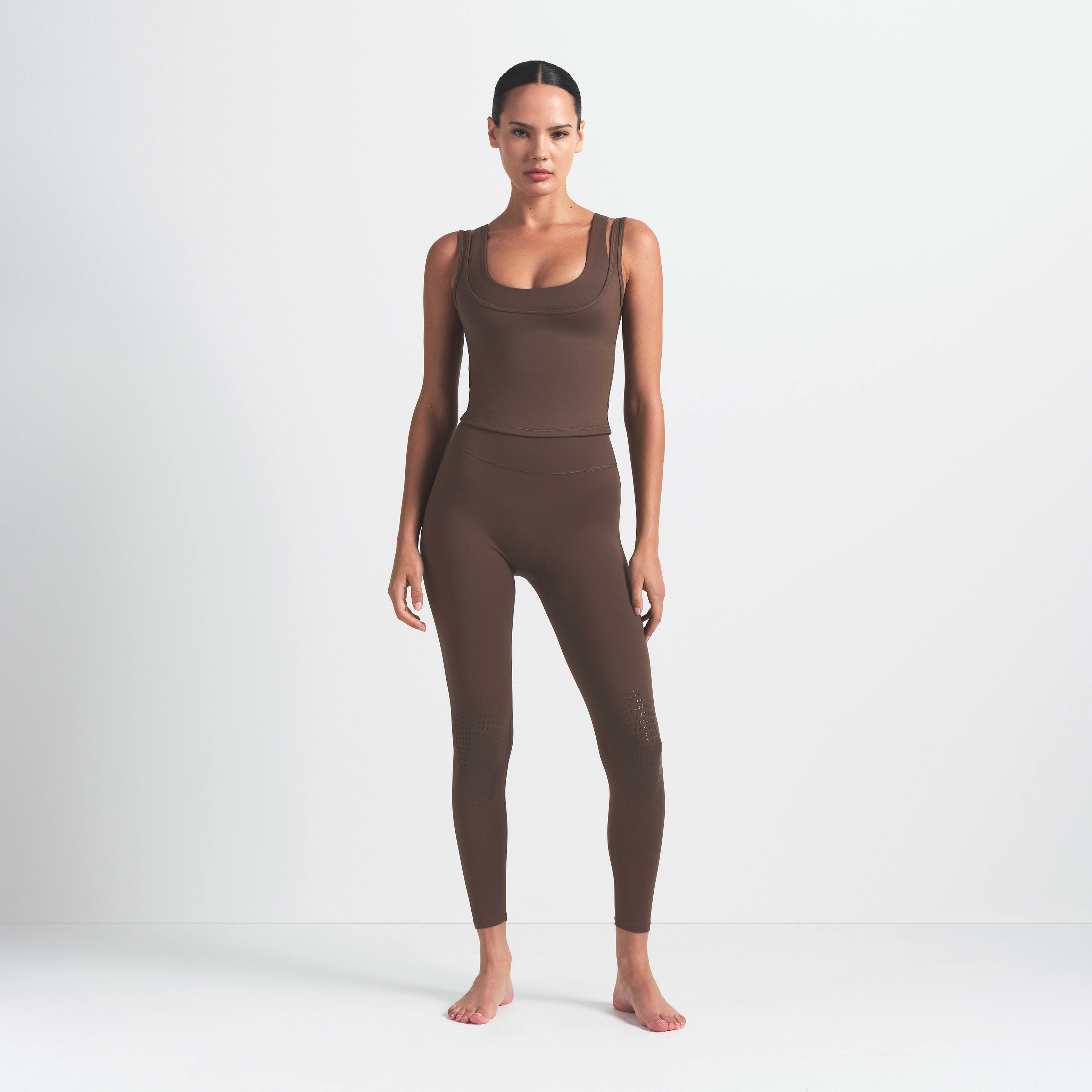 NikeSKIMS Matte Women's High-Waisted 26" Knee Grip Leggings