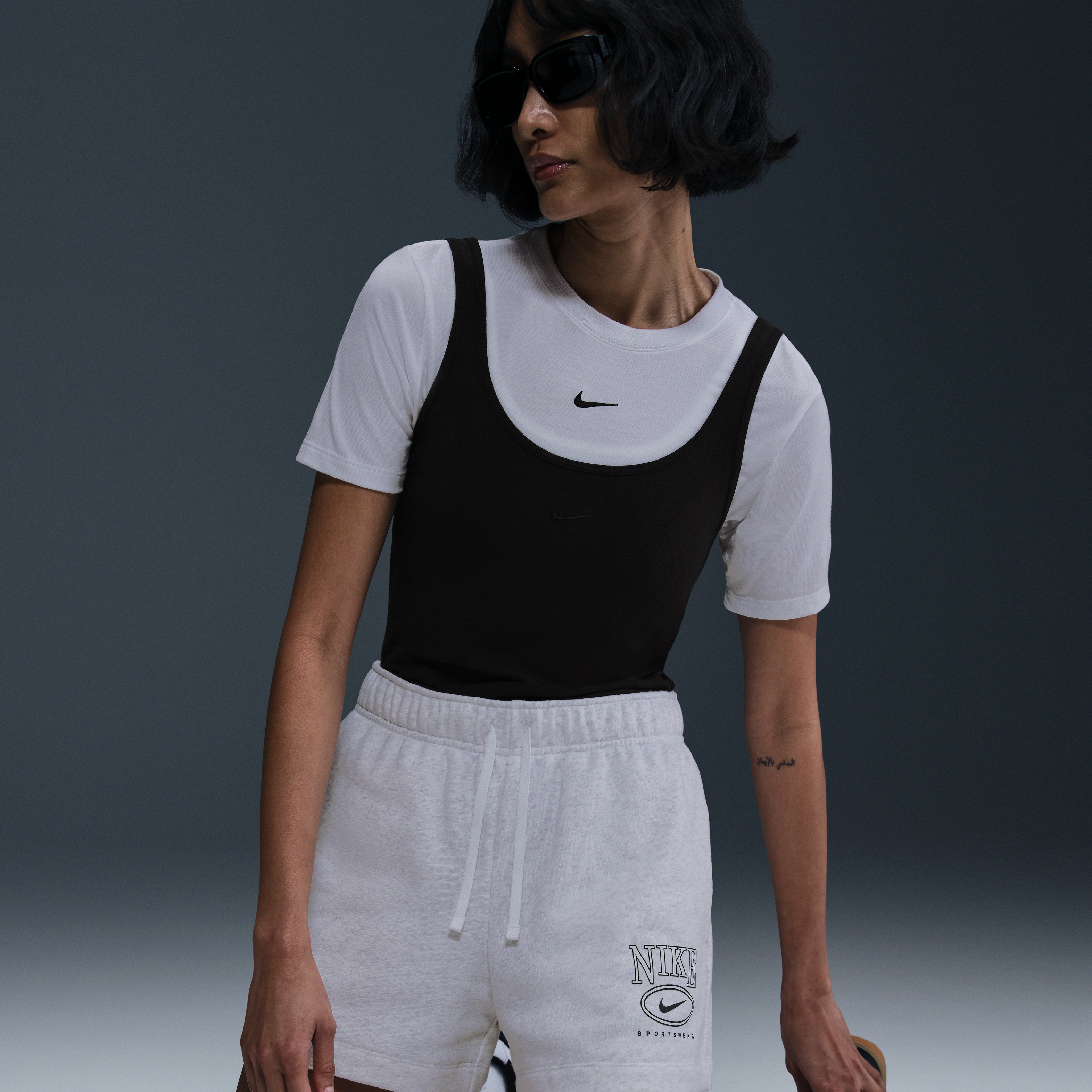 Nike Sportswear Club Fleece Women's Mid-Rise 4" Graphic Shorts